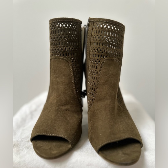 Bamboo Olive Open Toe Heel - Picture 5 of 5